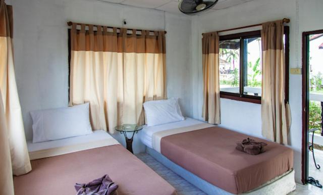 The Beach Village Ko Pha Ngan Room photo