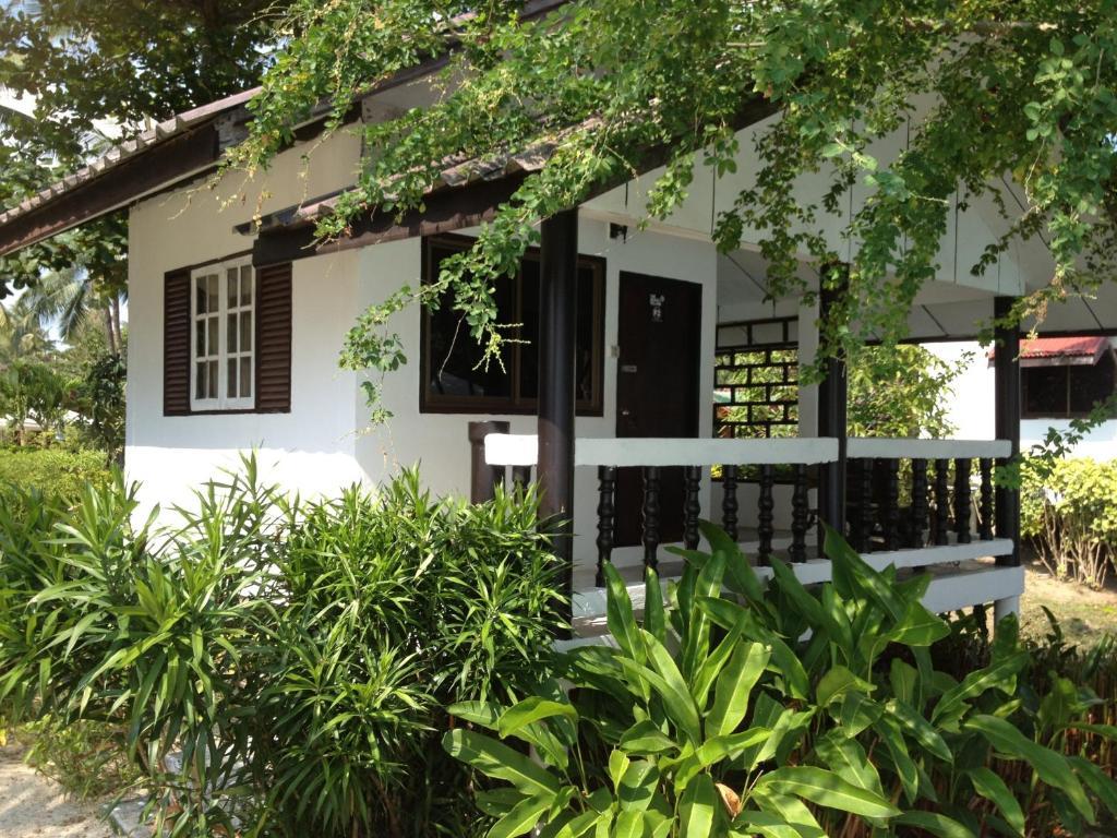The Beach Village Ko Pha Ngan Room photo