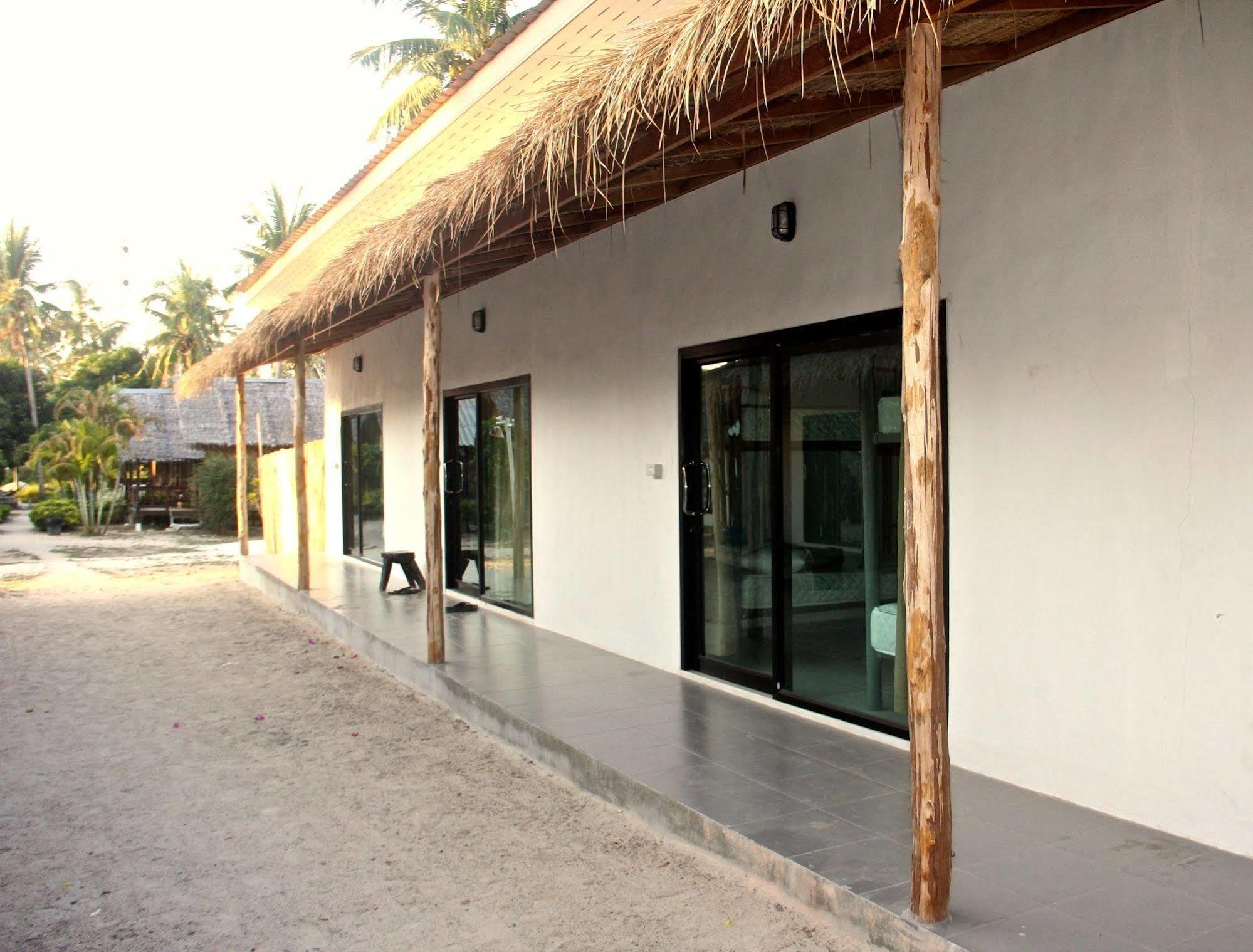 The Beach Village Ko Pha Ngan Exterior photo